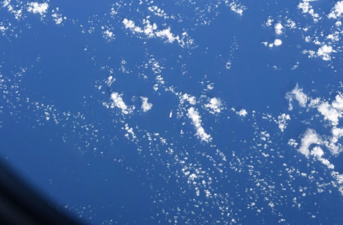 宇航员在前往国际空间站途中拍下SpaceX猎鹰9号火箭第二级的照片