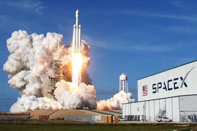 FCC通过SpaceX近地卫星计划